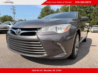 2017 Toyota Camry XLE FWD photo