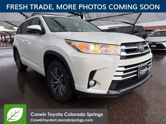 2017 Toyota Highlander XLE AWD photo