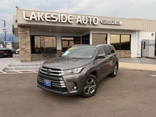 2017 Toyota Highlander Limited Platinum AWD photo