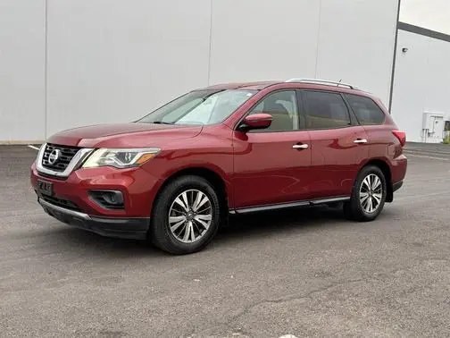 2017 Nissan Pathfinder S FWD photo