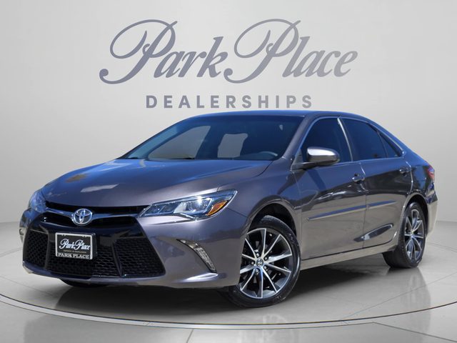 2017 Toyota Camry XSE V6 FWD photo