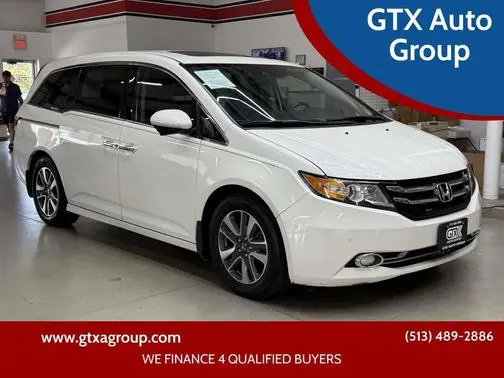 2017 Honda Odyssey Touring FWD photo