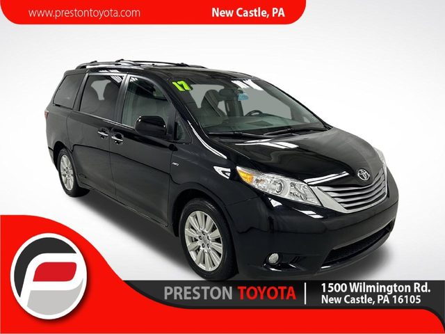 2017 Toyota Sienna XLE Premium AWD photo
