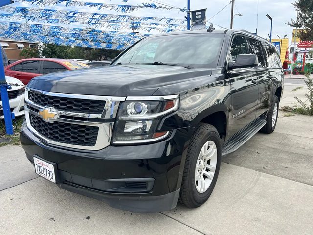 2017 Chevrolet Suburban LT RWD photo