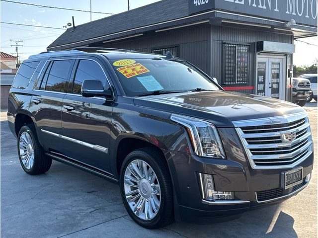 2017 Cadillac Escalade Platinum 4WD photo