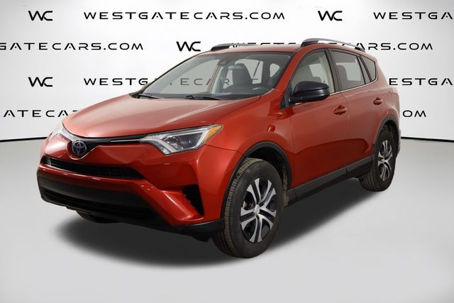 2017 Toyota RAV4 LE FWD photo