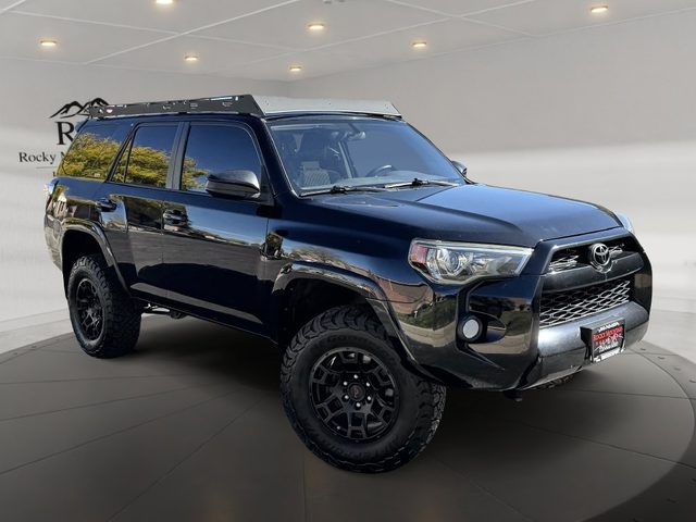 2016 Toyota 4Runner SR5 4WD photo