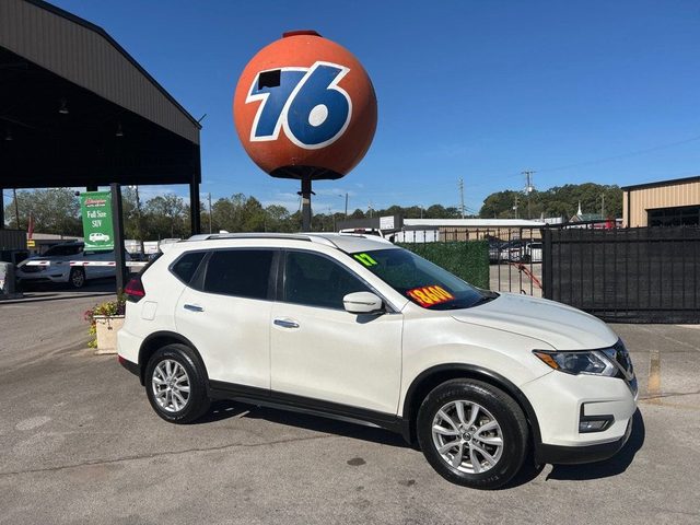 2017 Nissan Rogue SV FWD photo