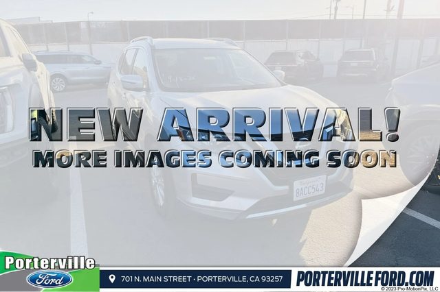 2017 Nissan Rogue SV FWD photo
