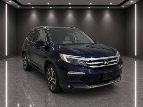 2017 Honda Pilot Touring AWD photo
