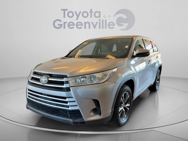2017 Toyota Highlander LE FWD photo