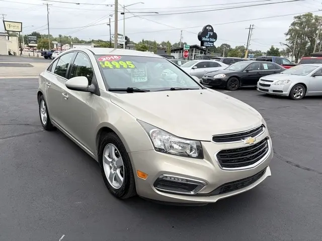 2016 Chevrolet Cruze LT FWD photo