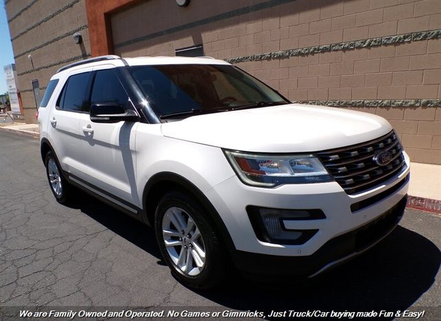 2017 Ford Explorer XLT FWD photo