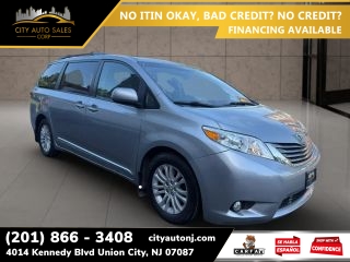 2017 Toyota Sienna XLE FWD photo