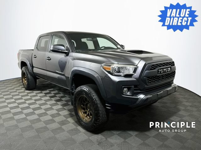 2017 Toyota Tacoma TRD Sport 4WD photo