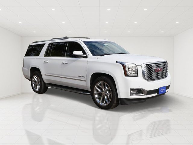 2017 GMC Yukon XL Denali 4WD photo