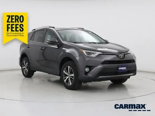 2017 Toyota RAV4 XLE AWD photo