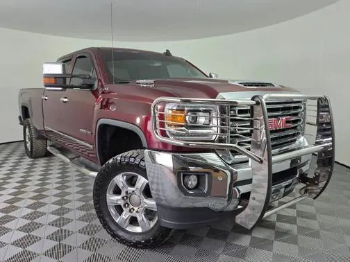 2017 GMC Sierra 2500HD SLT 4WD photo