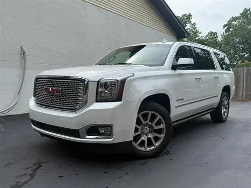 2017 GMC Yukon XL Denali 4WD photo