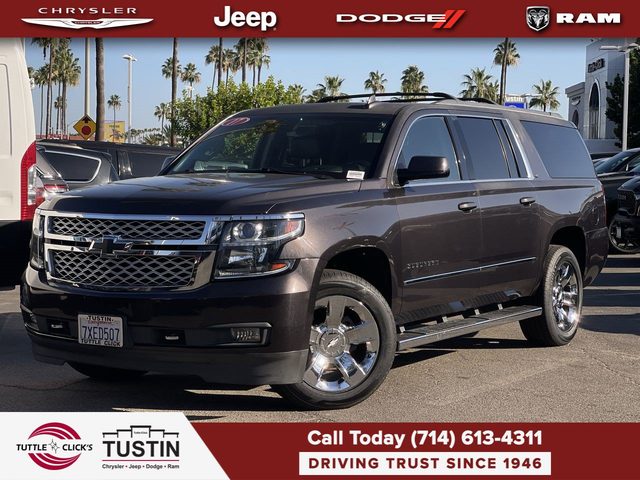 2017 Chevrolet Suburban LT 4WD photo