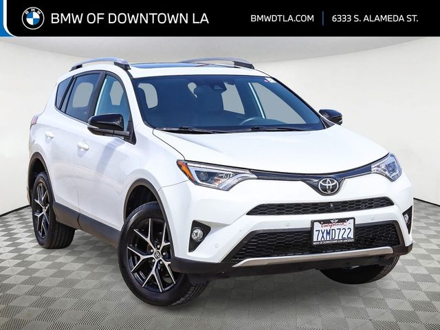 2017 Toyota RAV4 SE FWD photo