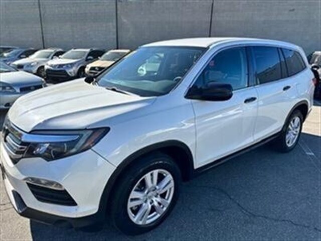 2017 Honda Pilot LX FWD photo