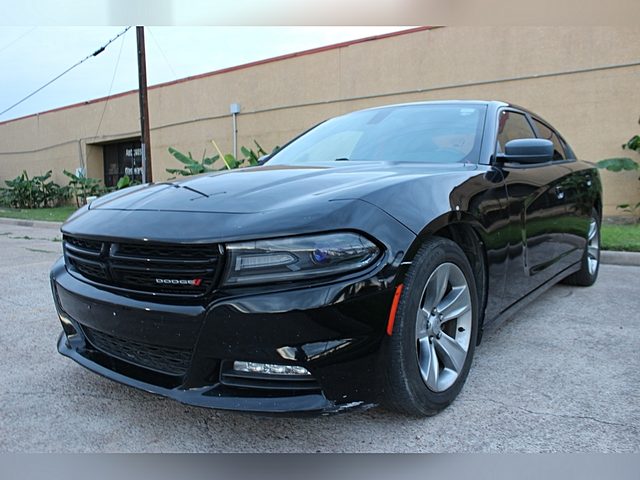 2016 Dodge Charger SXT RWD photo