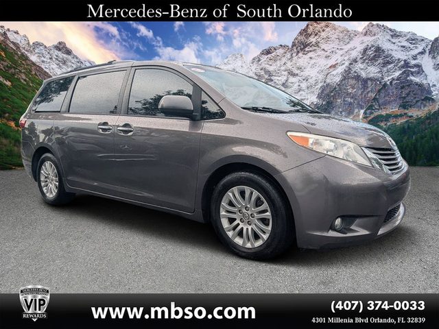 2017 Toyota Sienna XLE FWD photo