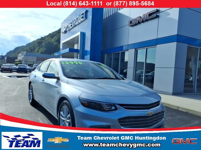 2017 Chevrolet Malibu LT FWD photo
