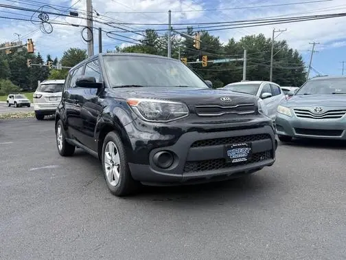 2017 Kia Soul Base FWD photo