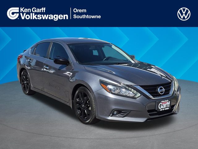 2017 Nissan Altima 2.5 SR FWD photo