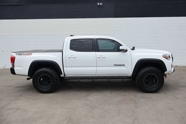2017 Toyota Tacoma TRD Off Road 4WD photo