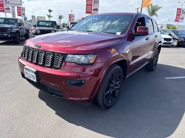 2017 Jeep Grand Cherokee Altitude RWD photo