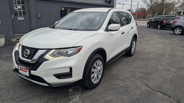2017 Nissan Rogue S AWD photo