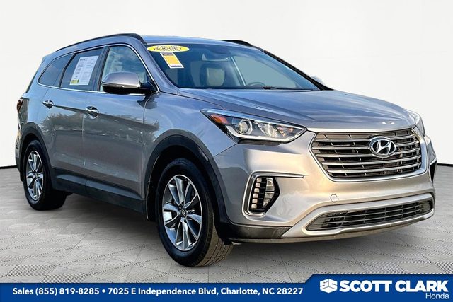 2017 Hyundai Santa Fe Limited FWD photo