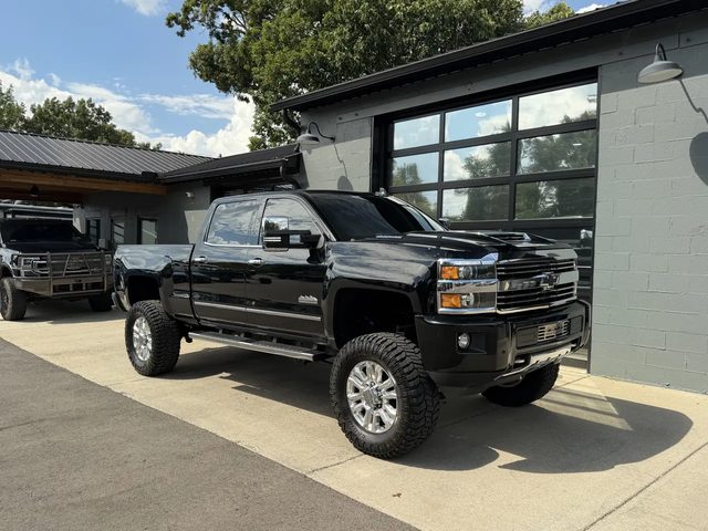 2017 Chevrolet Silverado 2500HD High Country 4WD photo