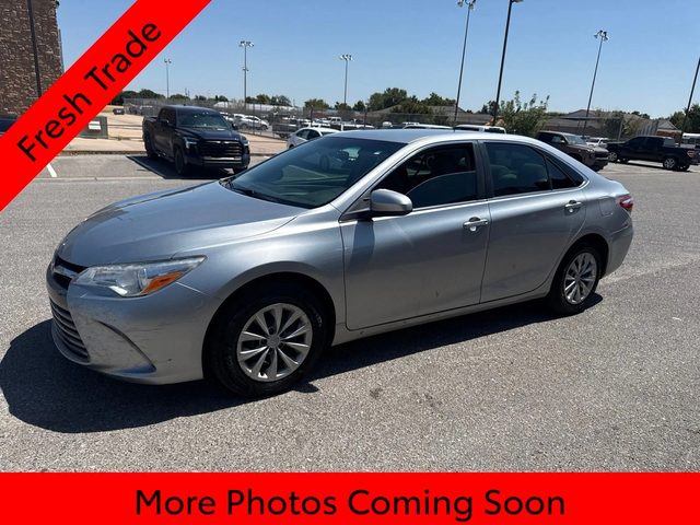 2017 Toyota Camry LE FWD photo