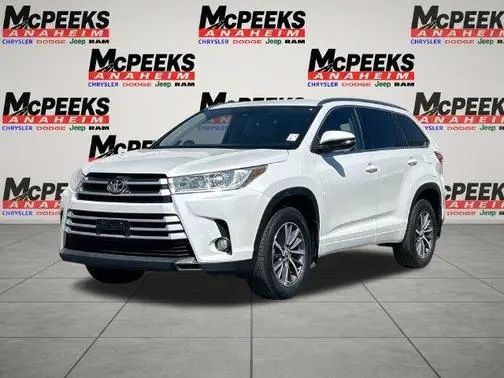 2017 Toyota Highlander XLE AWD photo