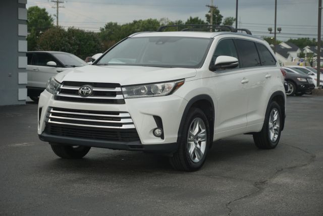 2017 Toyota Highlander Limited AWD photo
