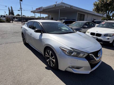 2017 Nissan Maxima SV FWD photo