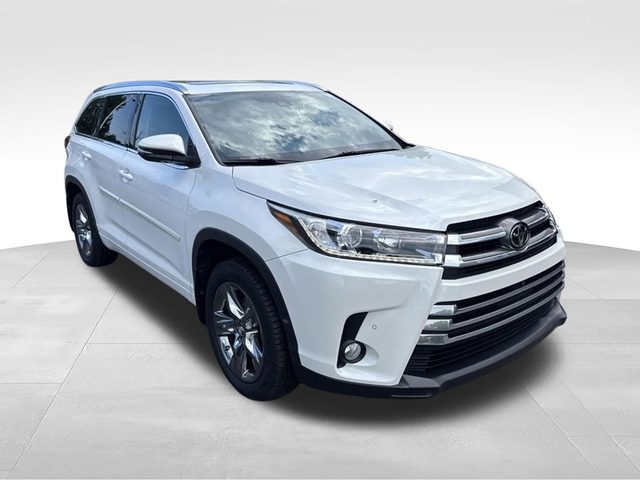 2017 Toyota Highlander Limited Platinum AWD photo
