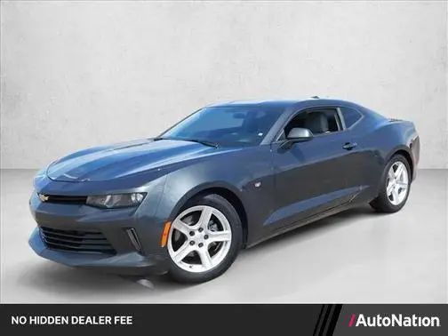 2017 Chevrolet Camaro 1LT RWD photo