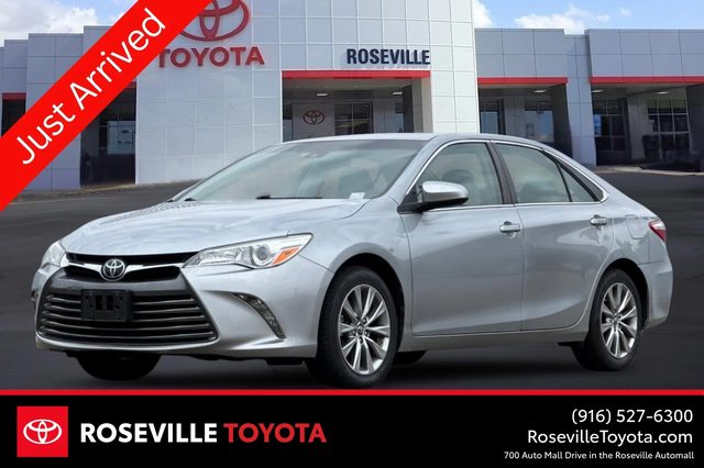 2017 Toyota Camry XLE FWD photo