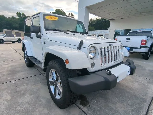 2016 Jeep Wrangler Sahara 4WD photo