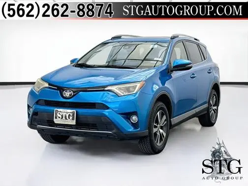 2017 Toyota RAV4 XLE FWD photo