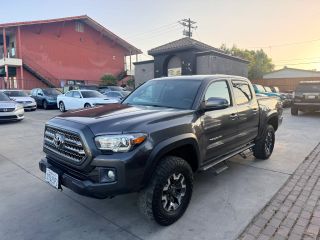 2017 Toyota Tacoma TRD Off Road RWD photo