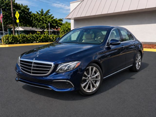 2017 Mercedes-Benz E-Class E 300 Luxury RWD photo