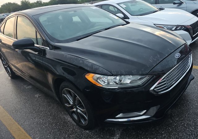 2017 Ford Fusion SE FWD photo