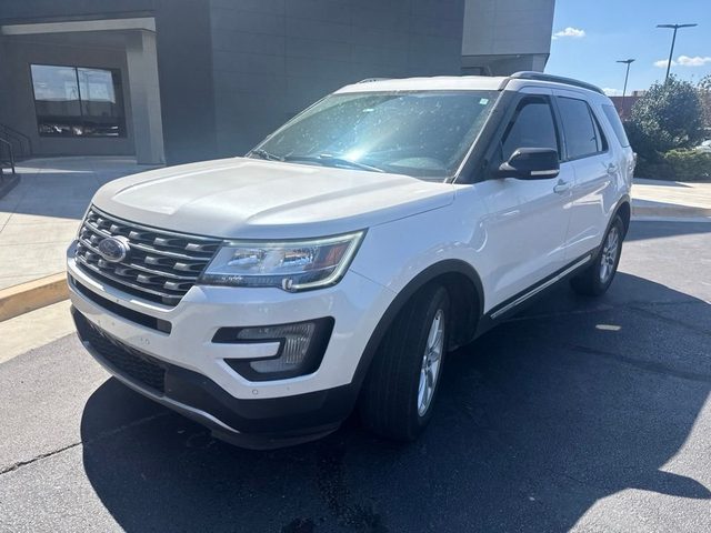 2017 Ford Explorer XLT FWD photo