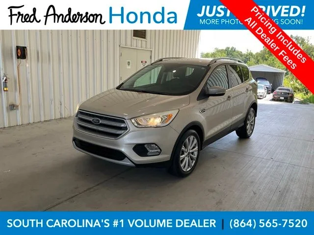 2017 Ford Escape Titanium FWD photo